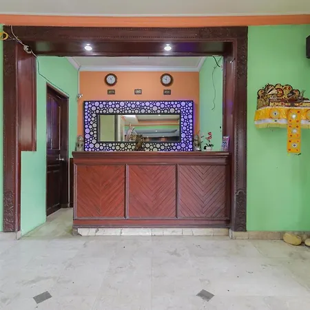 Urbanview Hotel Taman Suci Denpasar Bali