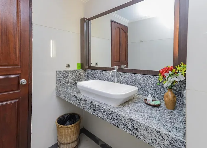 Hotel Urbanview Taman Suci Bali Denpasar