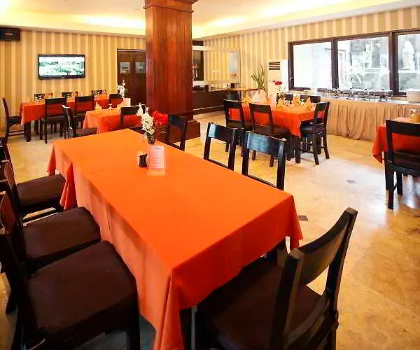 Hotel Urbanview Taman Suci Bali 3*